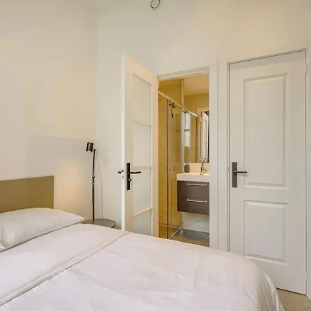 Feel At Home In This One-Bedroom - Check Profile Apartament *