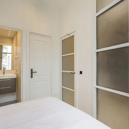 Feel At Home In This One-Bedroom - Check Profile